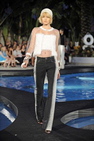 Chanel Resort 2009 Fashion Show 